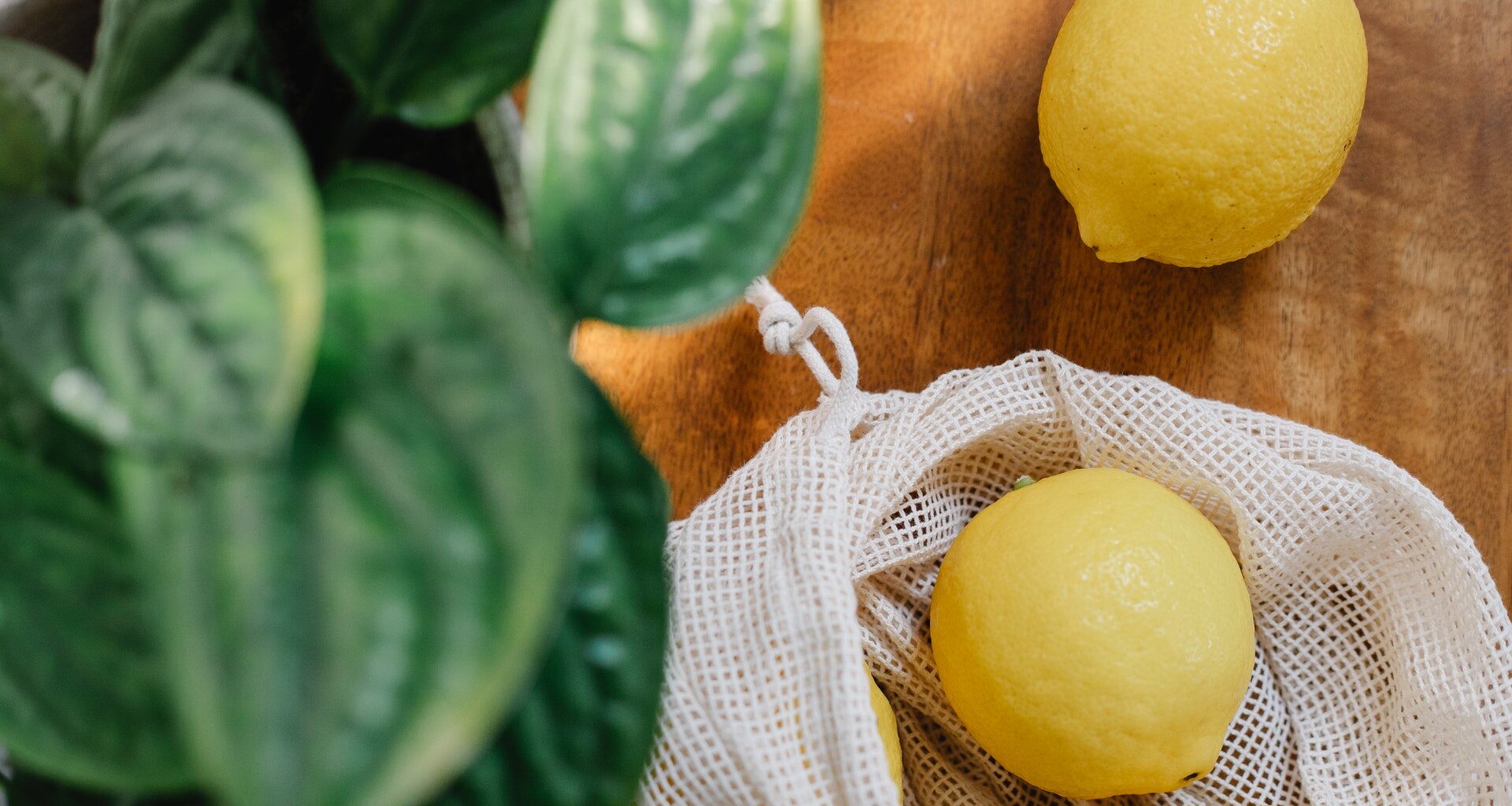 Cómo limpiar energías con limón.Foto de Sarah Chai en Pexels